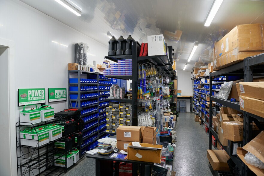 More Photos Of 1881 Pilot Knob Rd, Kattskill Bay Marina For Sale