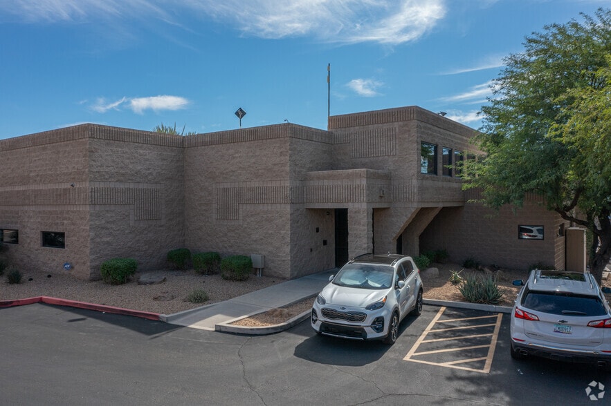 More Photos Of 10828 N Cave Creek Rd, Phoenix Office For Sale