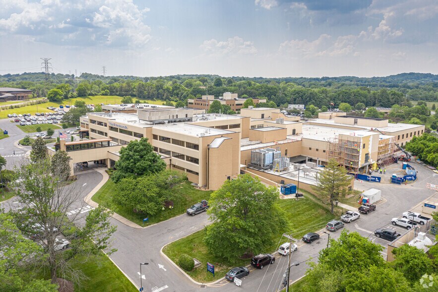 More Photos Of 353 New Shackle Island Rd, Hendersonville Medical For Lease