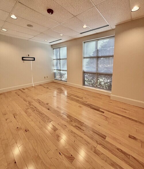 More Photos Of 1020 Southhill Dr, Cary Office For Lease