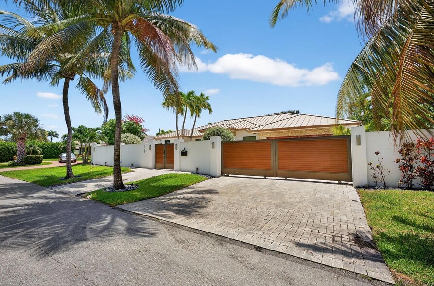 More Photos Of 2460 NE 36th St, Fort Lauderdale Specialty For Sale