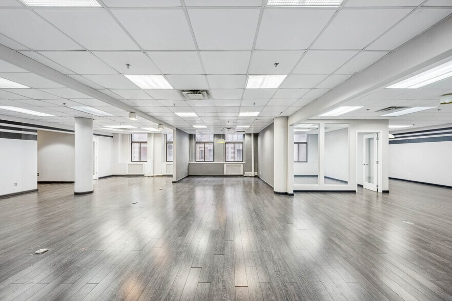 More Photos Of 16 W 32nd St, New York Office For Lease