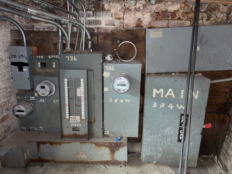 More Photos Of 736-738 Grant Ave, San Francisco Storefront Retail Office For Sale