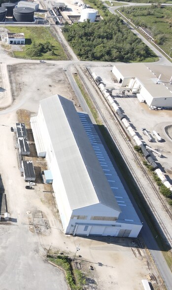 More Photos Of 750A Viaduct Rd, Chickasaw Manufacturing For Lease