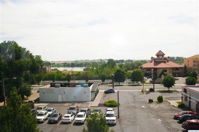 More Photos Of 1060 Jadwin Ave, Richland Office For Lease