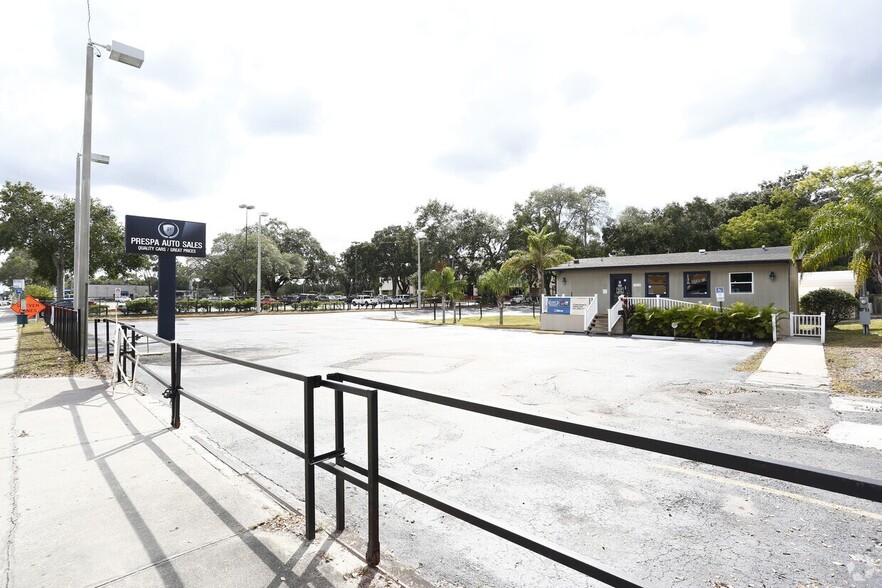 More Photos Of 13518 N Florida Ave, Tampa Auto Dealership For Sale