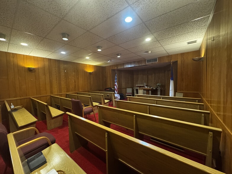 More Photos Of 37 E Blackwell St, Dover Religious Facility For Sale