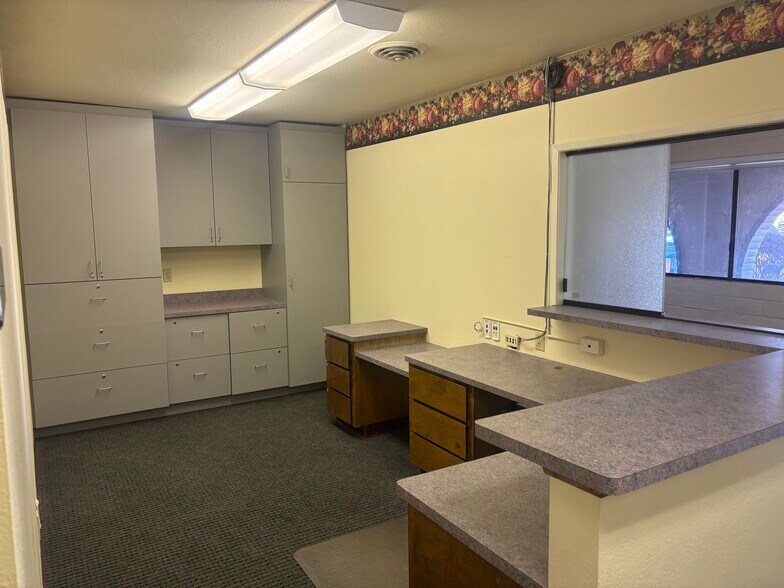 More Photos Of 5106 Hill Rd E, Lakeport Medical For Lease