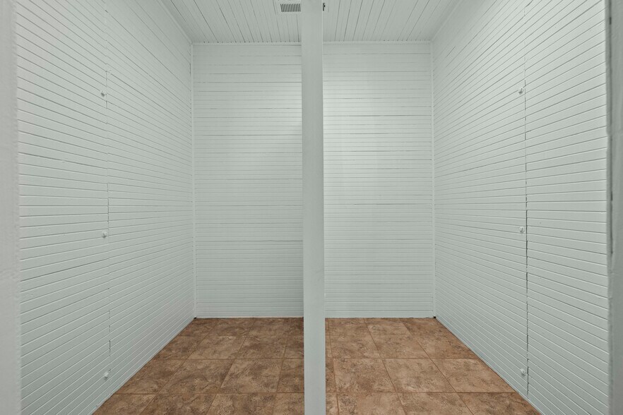 More Photos Of 1137 CA-4 Hwy, Arnold General Retail For Sale