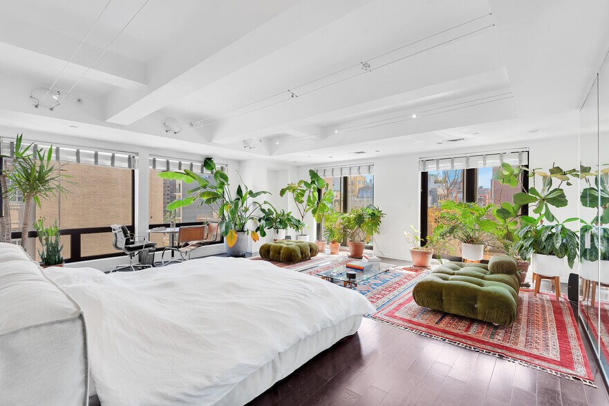 More Photos Of 334 Grand St, New York Apartments For Sale