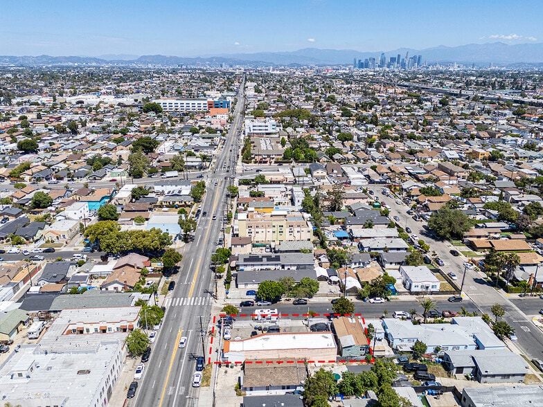 More Photos Of 6500 S Hoover St, Los Angeles General Retail For Sale