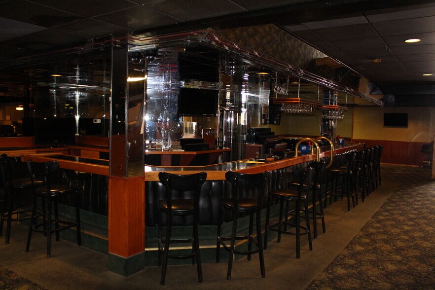 More Photos Of 616 10th Ave S, Great Falls Restaurant For Sale