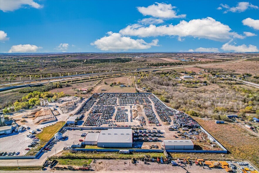 More Photos Of 11006 183 Hwy, Austin Industrial For Lease