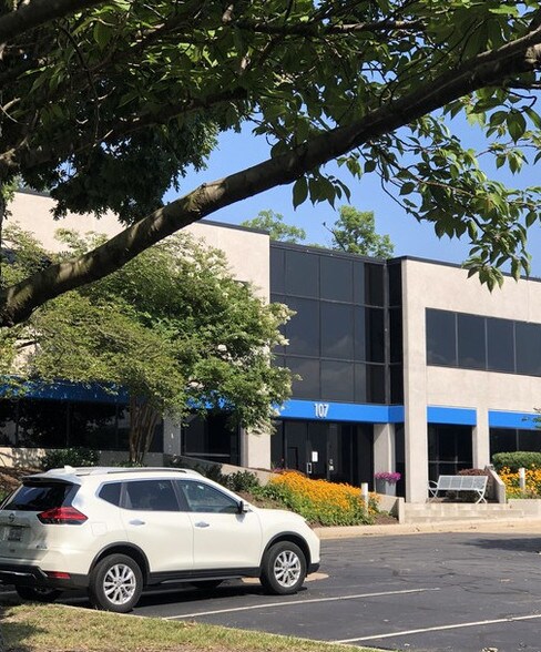 More Photos Of 107 Carpenter Dr, Sterling Office For Lease