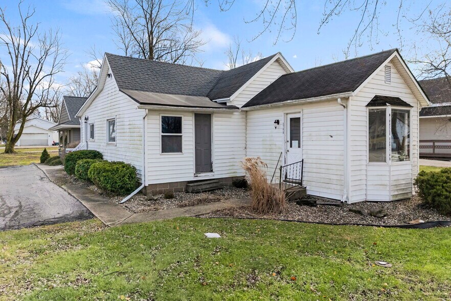 More Photos Of 207 W North St, Columbia City Office Residential For Sale