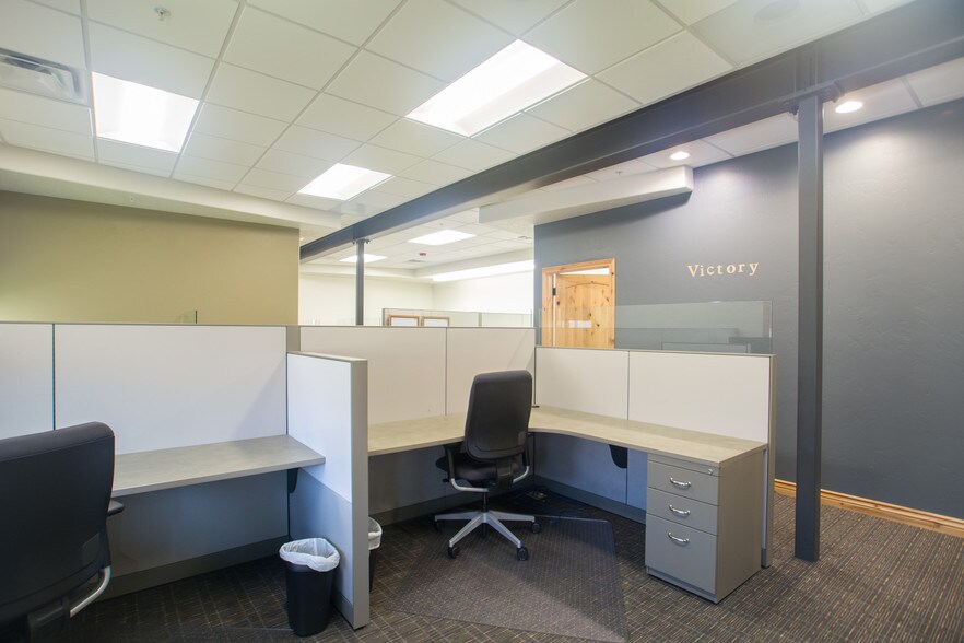 More Photos Of 260 S 2500 W, Pleasant Grove Office For Lease