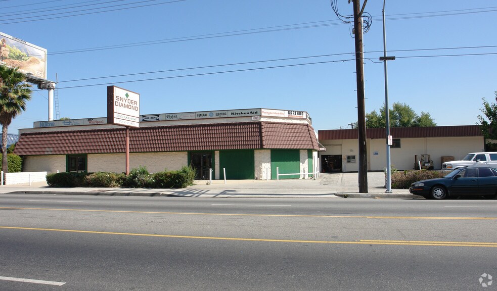 More Photos Of 12825 Vanowen St, North Hollywood Freestanding For Sale