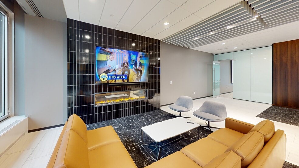 More Photos Of 111 E Wisconsin Ave, Milwaukee Office For Lease