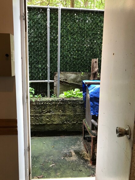 More Photos Of 5119 43rd Ave, Woodside Storefront Retail Residential For Lease