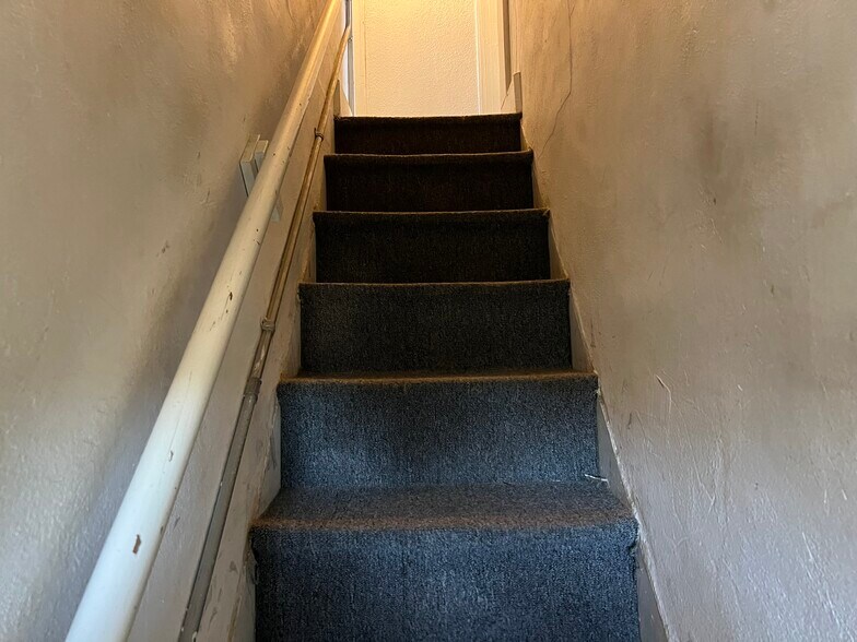 More Photos Of 804 S Bailey Ave, North Platte Flex For Sale