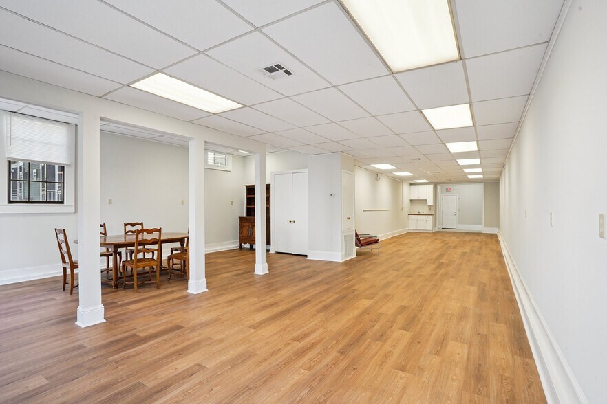 More Photos Of 4705 Iberville St, New Orleans Office For Sale