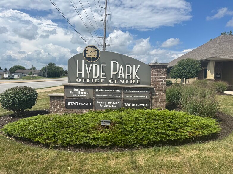 More Photos Of 9522 Lima Rd, Fort Wayne Office For Sale