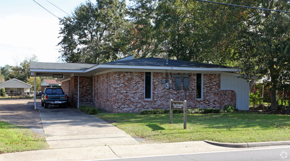 Primary Photo Of 5106 Telephone Rd, Pascagoula Medical For Sale