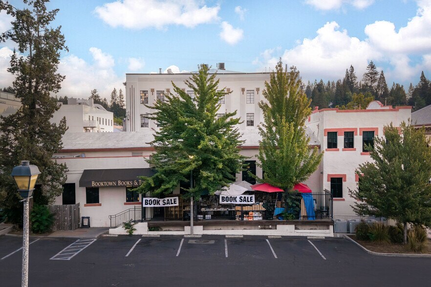 More Photos Of 107 Bank St, Grass Valley Storefront For Sale