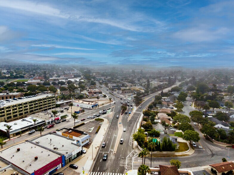 More Photos Of 2834 E Main St, Ventura General Retail For Sale