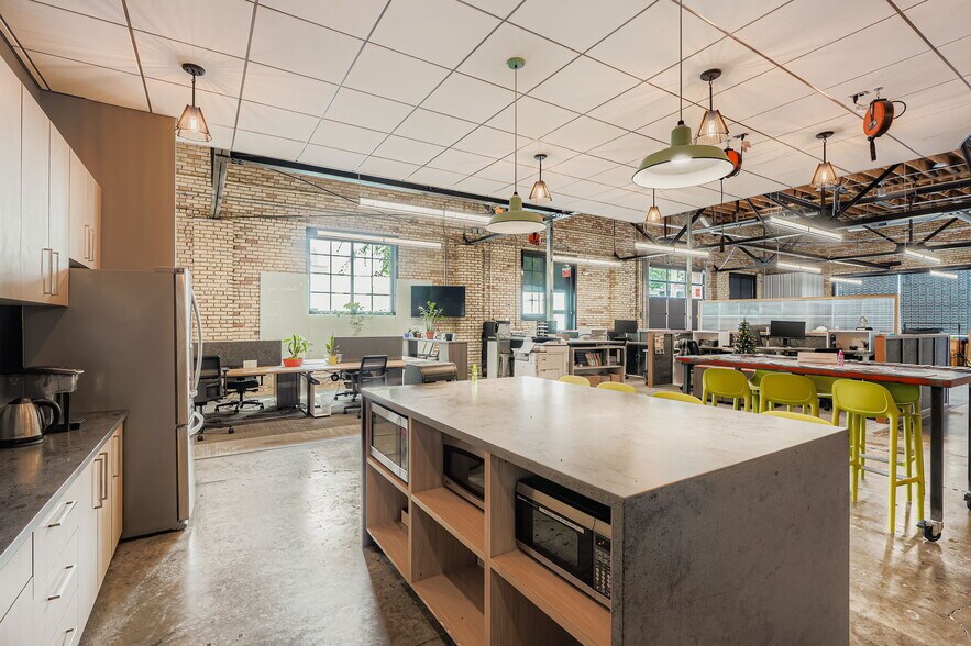 More Photos Of 571 Snelling Ave N, Saint Paul Office For Sale