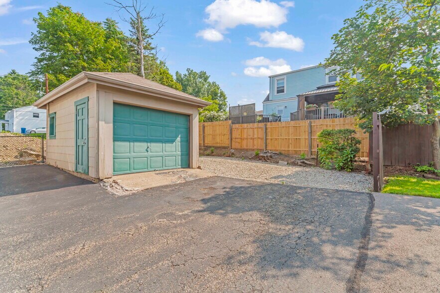 More Photos Of 5133 Brightwood Rd, Bethel Park Office Residential For Sale