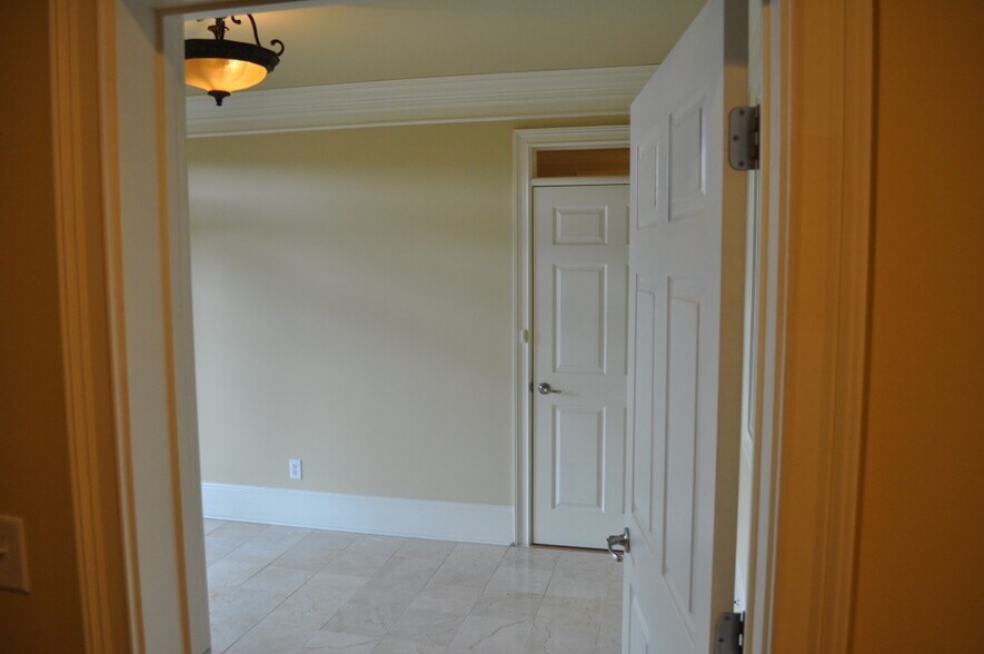 More Photos Of 4330 S Lee St, Buford Medical For Lease