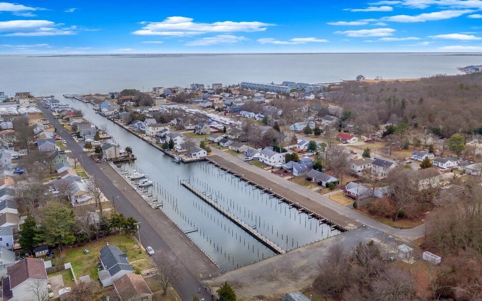 More Photos Of 76 Oregon Ave, Waretown Marina For Sale