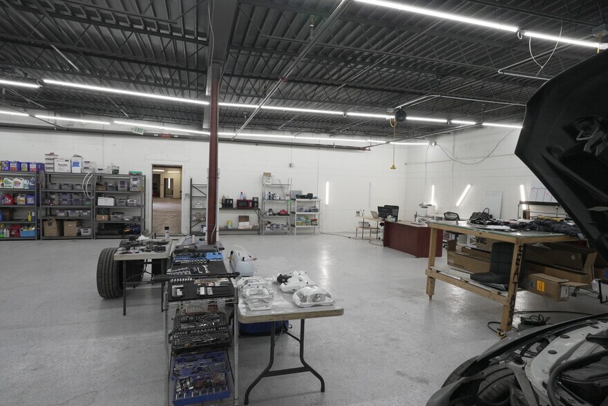 More Photos Of 3301 E 42nd Ave, Denver Warehouse For Sale