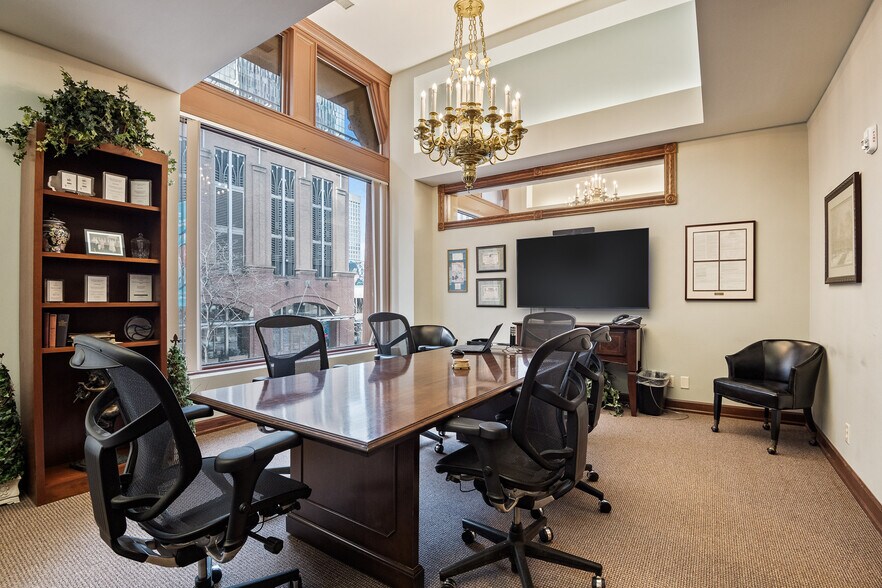 More Photos Of 6 W 5th St W, Saint Paul Office For Sale
