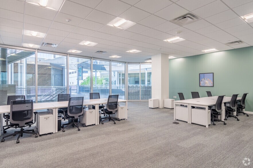 More Photos Of 1201 fannin St, Houston Coworking Space