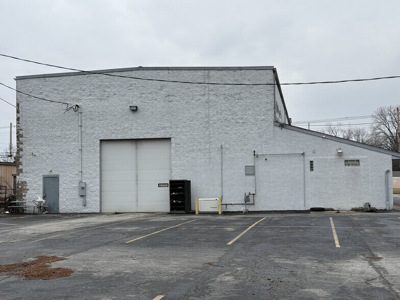 More Photos Of 3875-3883 E Livingston Ave, Columbus Warehouse For Lease