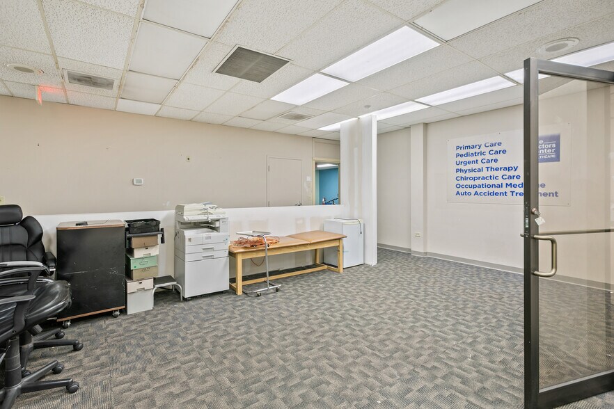 More Photos Of 6545 Normandy Blvd, Jacksonville Storefront Retail Office For Lease