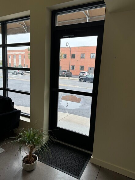 More Photos Of 425 N Main St, Harrisonburg Storefront For Lease