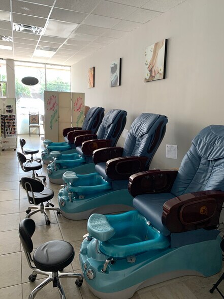 More Photos Of 2575 Eldridge Pky, Sugar Land Convenience Store For Lease