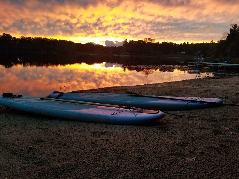 More Photos Of 7103 Lake View Rdg, Lake Ann Hospitality For Sale