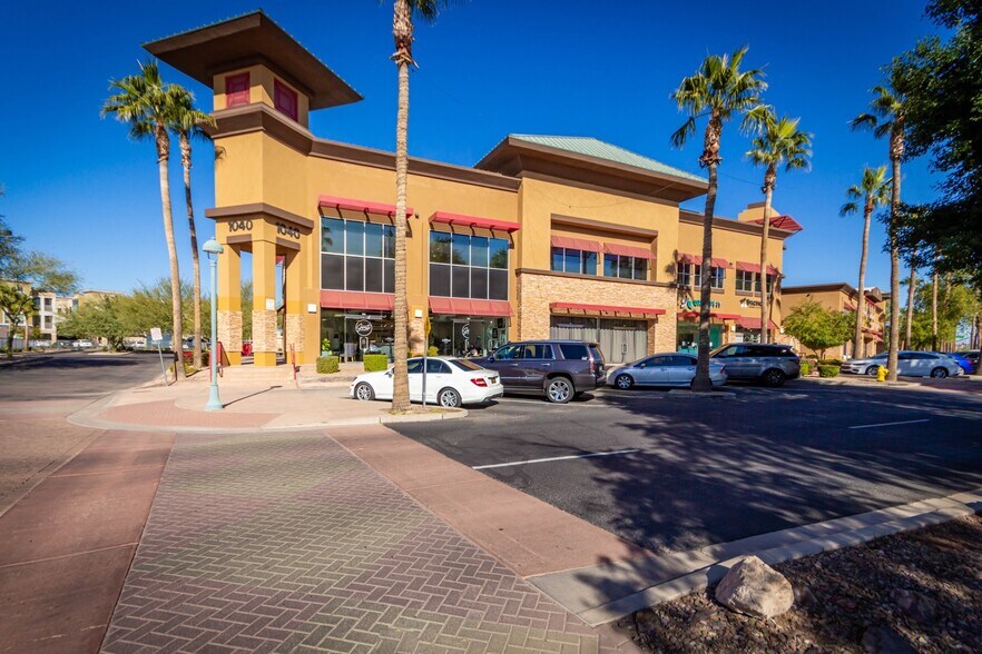 More Photos Of 1040 S Gilbert Rd, Gilbert Storefront Retail Office For Lease