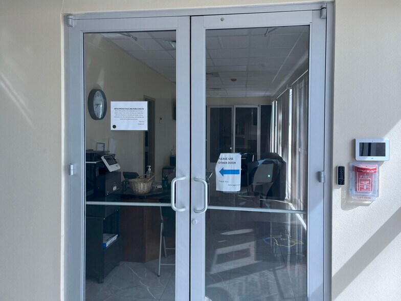 More Photos Of 12185 New World Dr, El Paso Medical For Sale