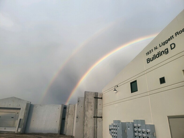 More Photos Of 1931 Liggett Rd, Castle Rock Self Storage For Sale