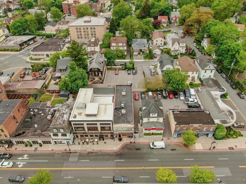 More Photos Of 433 White Plains Rd, Eastchester Storefront Retail Residential For Sale