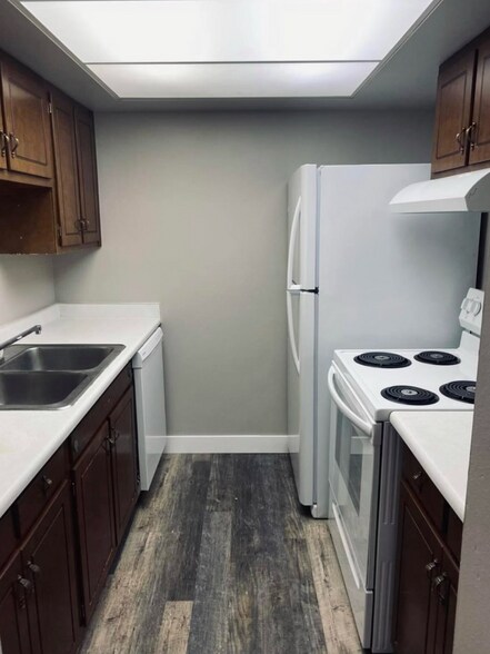More Photos Of 2401 Grandview Pl, Casper Apartments For Sale