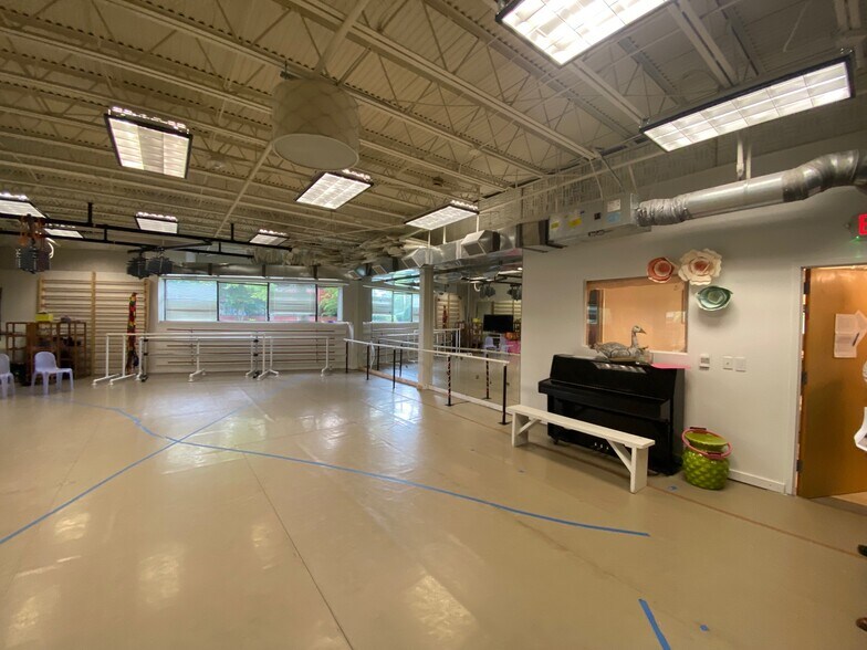 More Photos Of 11495 Sunset Hills Rd, Reston Office For Lease