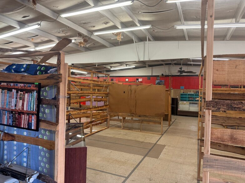 More Photos Of 802 US Highway 59, Queen City General Retail For Sale