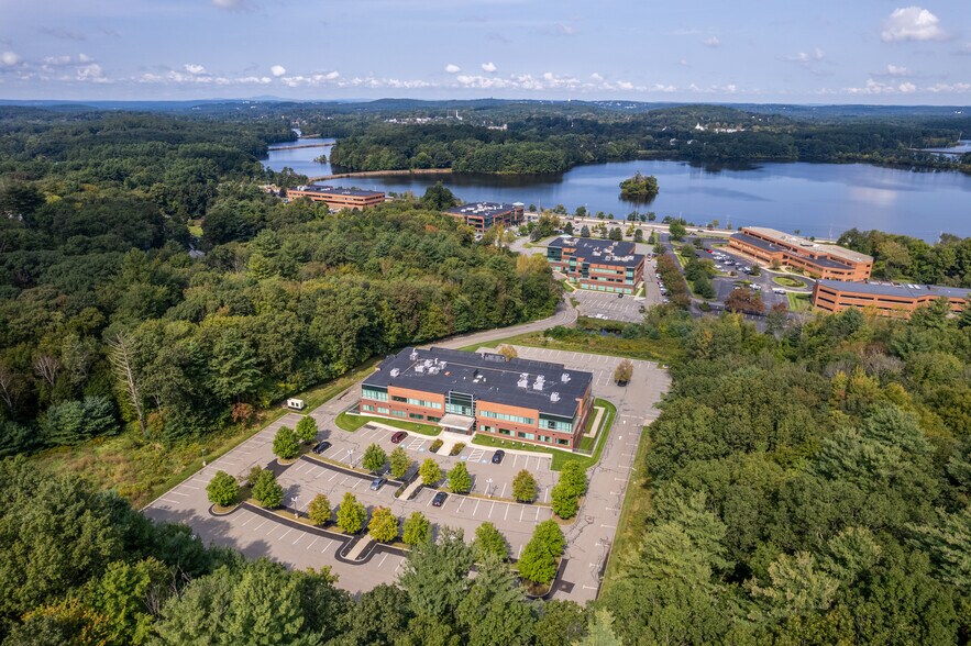 More Photos Of 134 Turnpike Rd, Southborough Medical For Lease
