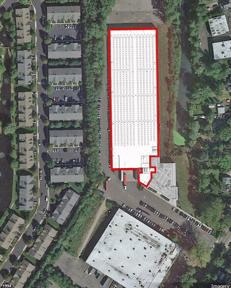 More Photos Of 85 Harbor Rd, Port Washington Warehouse For Lease